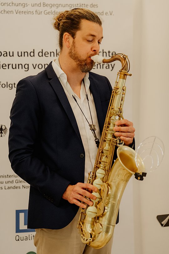 Saxophonist